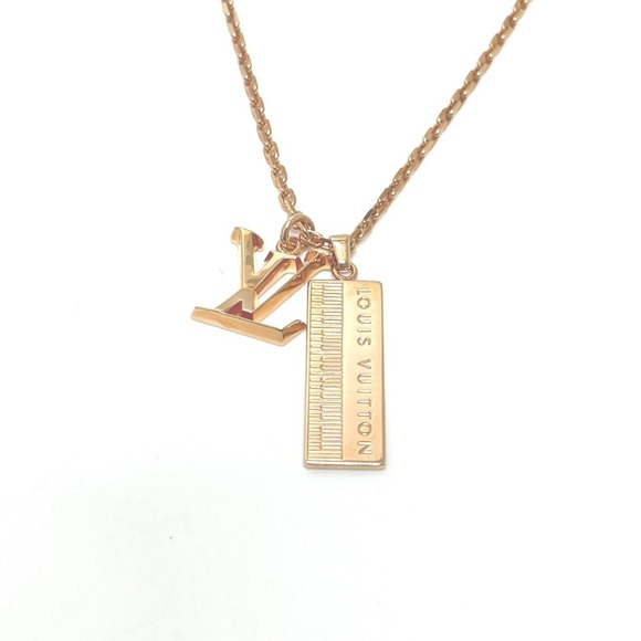LOUIS VUITTON Pink Necklace
